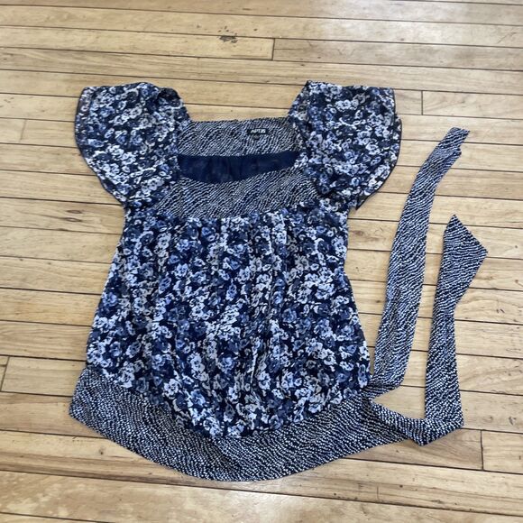 APT 9. Whimsy Tie Top Women L Floral Blue Flutter Sleeve Peasant Blouse Y2k Chic - Picture 2 of 16